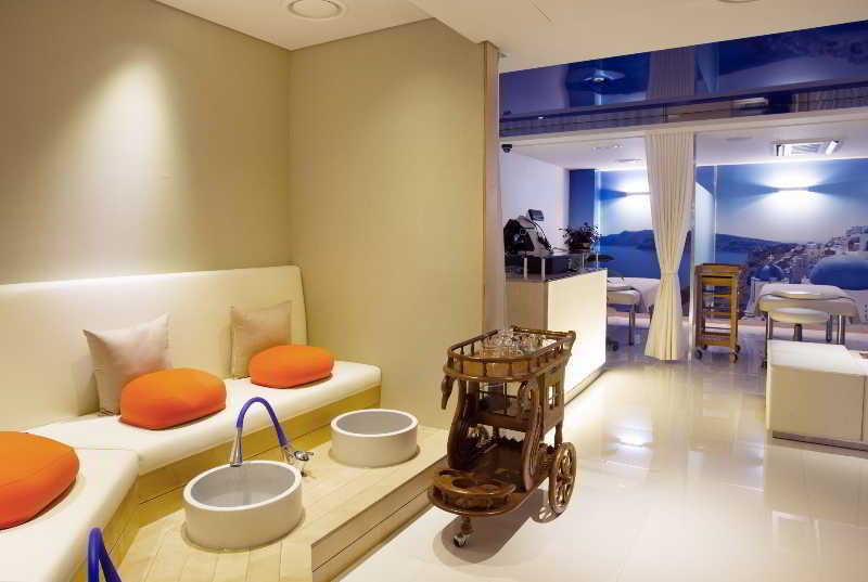 Manu Hotel 3*